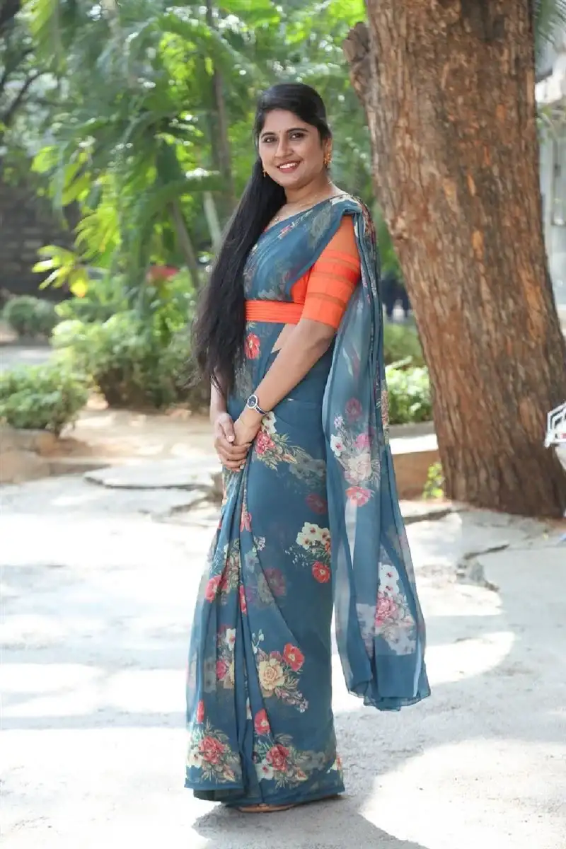 SONIA CHOWDARY STILLS IN SOUTH INDIAN BLUE SAREE 4